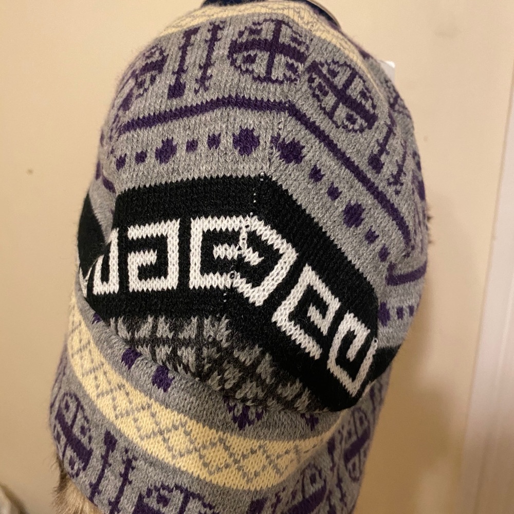 Turtle fur hat - Picture 3 of 3